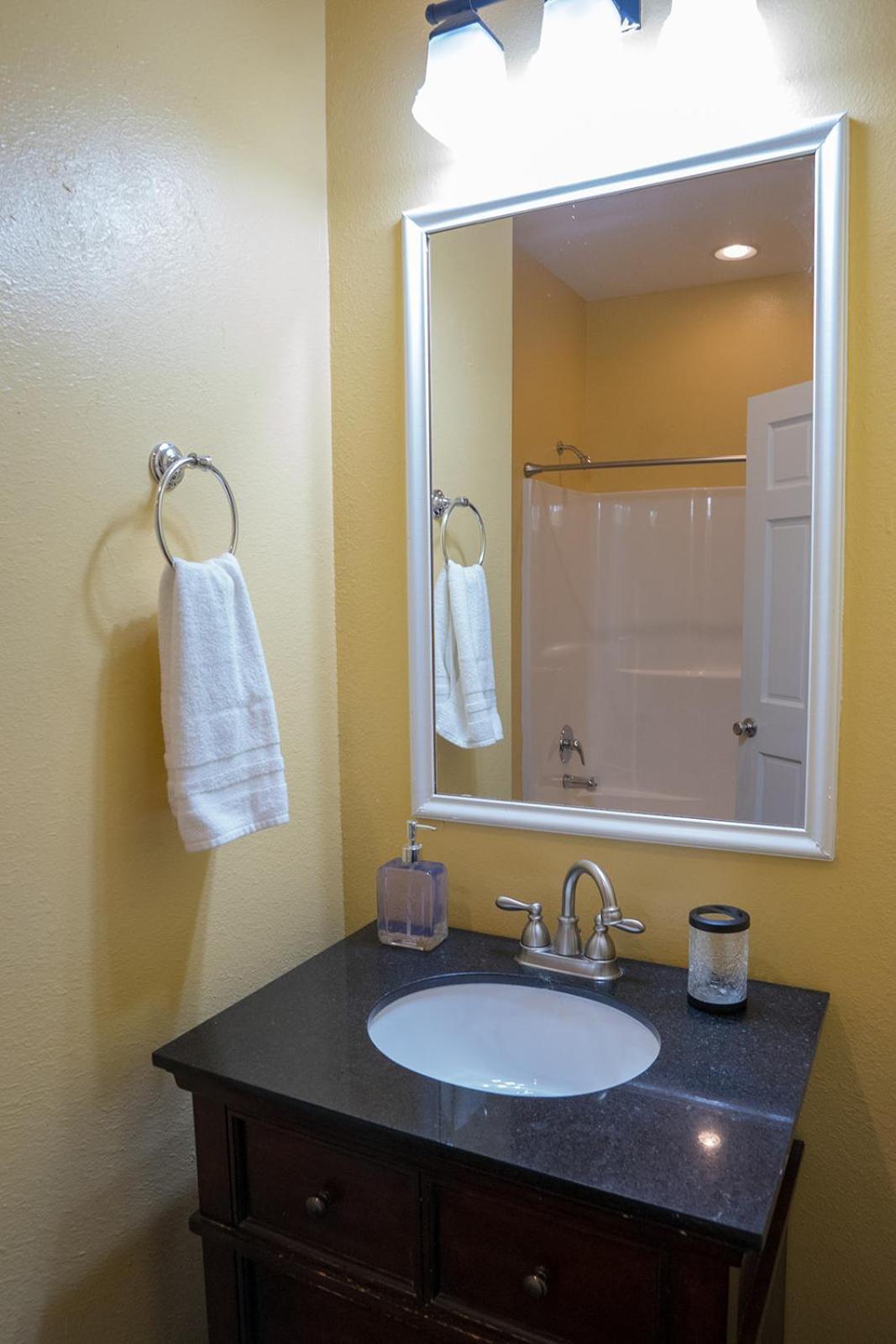 Serene 3Br Apartment 4Tvs Free Wi-Fi & Parking -E- มอสส์พอยท์ ภายนอก รูปภาพ